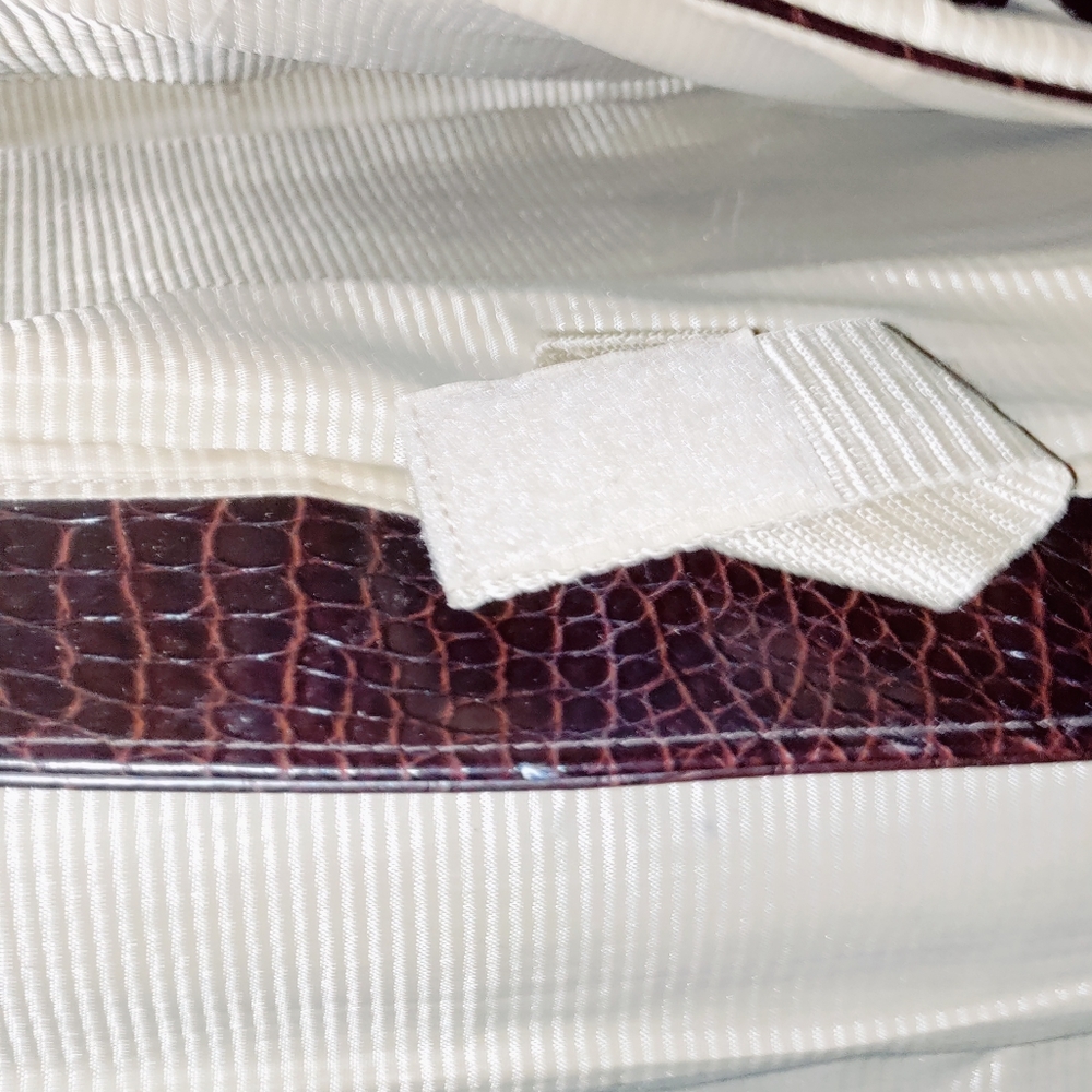 Ladies Handbag - Picture 4 of 4